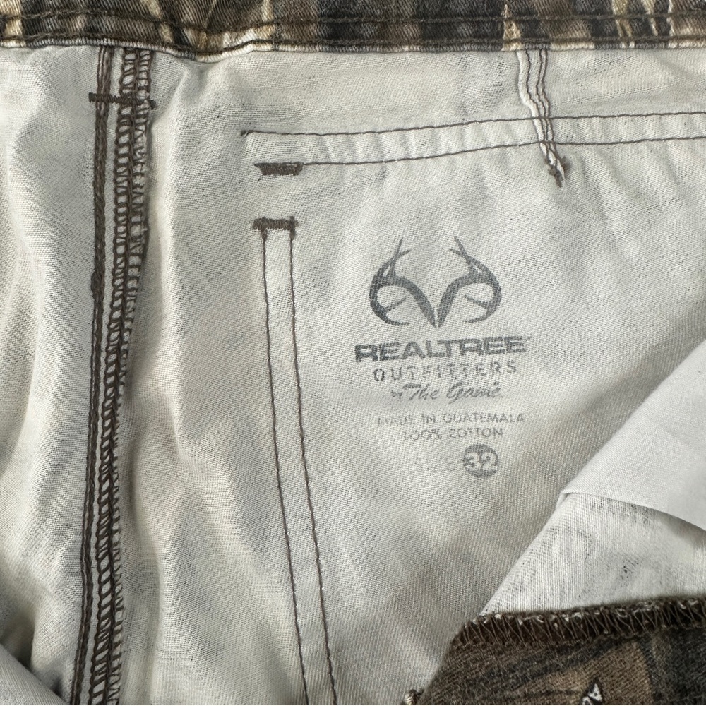 FSU x Realtree Camo Cargo Shorts - Florida State University - Size 32 - 288 - Picture 4 of 7